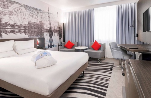Docklands Hotel | Novotel London ExCeL