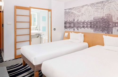 Docklands Hotel | Novotel London ExCeL