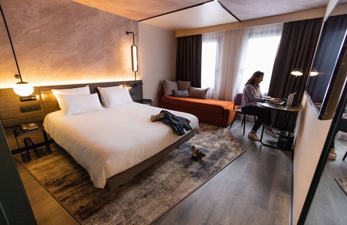 Suresnes Hotel | Novotel Paris Suresnes Longchamp