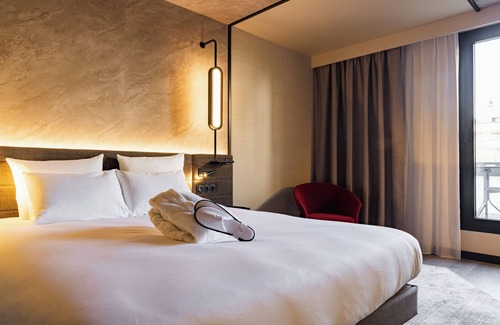 Suresnes Hotel | Novotel Paris Suresnes Longchamp