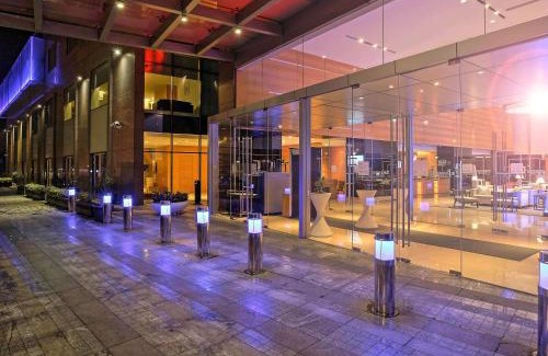 Viman Nagar Hotel | Novotel Pune Viman Nagar Road