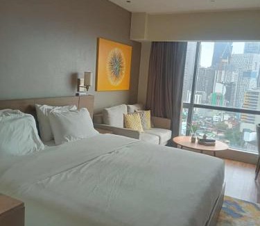 Makati Hotel | Novotel Residence Hotel Manila by Jolly Luxe Suites at Acqua