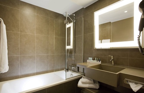 Magny-les-Hameaux Hotel | Novotel Saint-Quentin en Yvelines