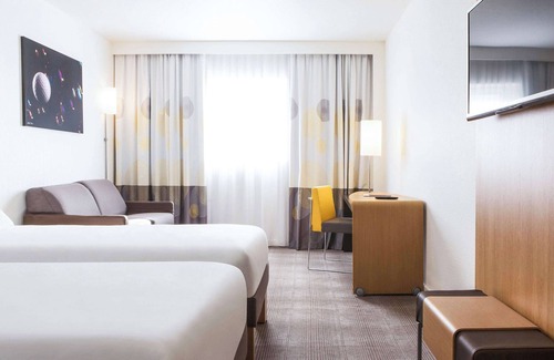 Magny-les-Hameaux Hotel | Novotel Saint-Quentin en Yvelines