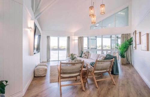 Twin Waters Hotel | Novotel Sunshine Coast Resort