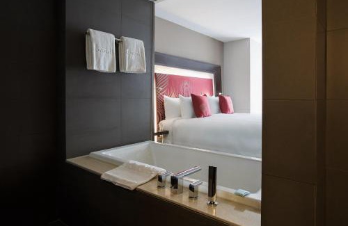 Yangon Hotel | Novotel Yangon Max