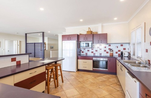 Yamba House | Now and Then, 2/42 Clarence St