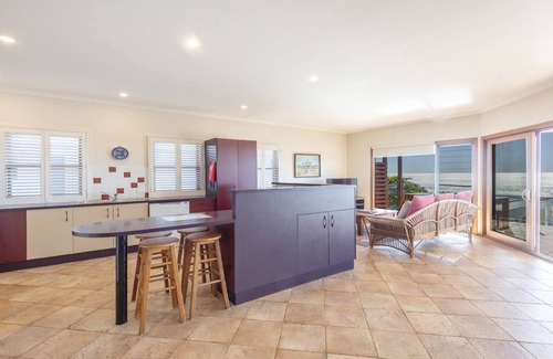 Yamba House | Now and Then, 2/42 Clarence St