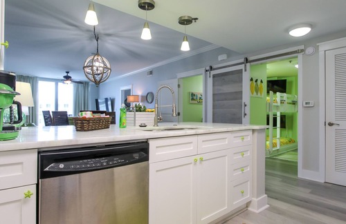 Fort Walton Beach - Destin Condo | 🦩Now Booking for Summer! How About A Slice of KeyLime Pie? ~ Waterscape A521🦩