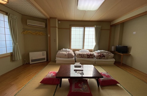 Nozawaonsen Bed & Breakfast | Nozawa Dream Central