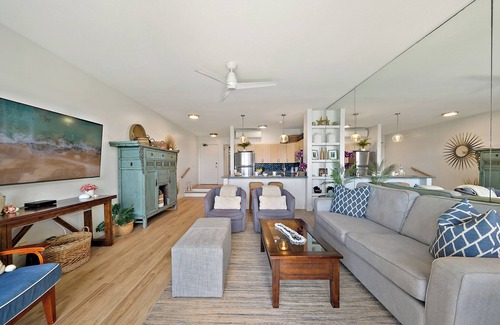 Napili Condo | NP B18 Remodeled Oceanfront 1BD Steps to Pool