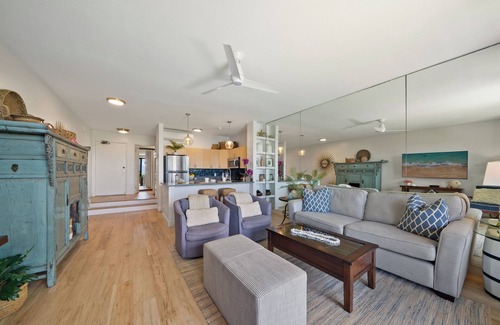 Napili Condo | NP B18 Remodeled Oceanfront 1BD Steps to Pool