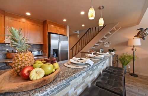 Napili Condo | NP C21 Updated OceanFront 2BD Condo w AC Ocean Views from Lanai and Living Room