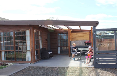 Dodges Ferry Apartment | nPeaceful beach retreat, close eateries & IGA store 30 min scenic drive Hobart