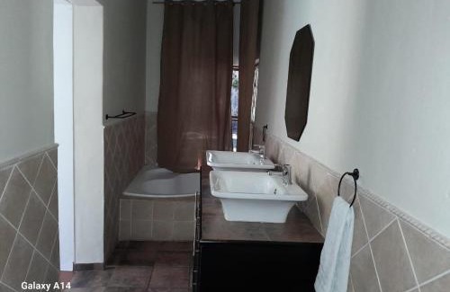 Meer En See Bed & Breakfast | Nqabanqaba