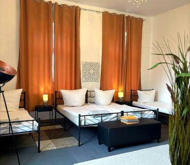 Annaberg-Buchholz House | Nr 10 Modernes helles Ferienzimmer für vier Personen familienfreundlich mit gemeinsamer Dusche