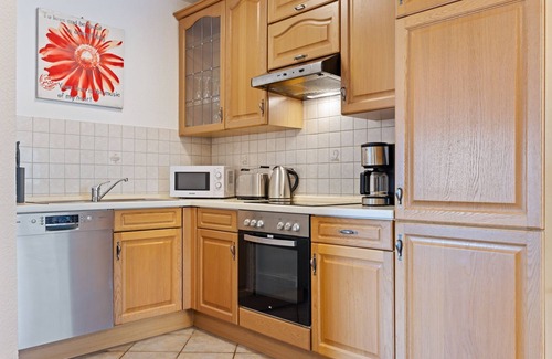 Kuehlungsborn Apartment | Nr. 2 Ferienwohnung mit Terrasse und Garten - Ferienwohnungen Haus Anna OFC 26