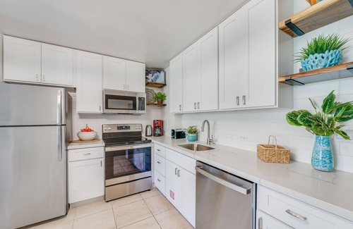 Napili Condo | NS C120 Remodeled Studio w Patio Pool Hot Tub