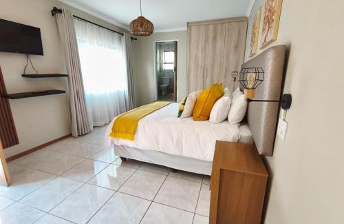Lombardy East House | Nu Oasis guest house