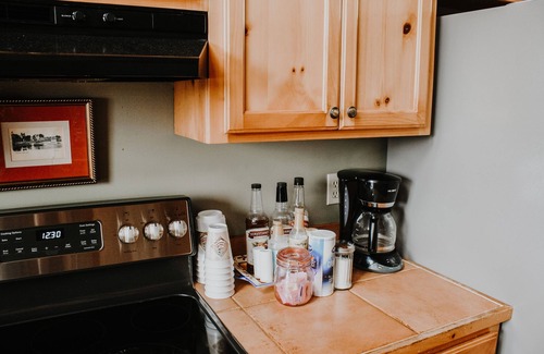 Morris Cabin | Nubbintown Lodge Great for Large Family or Retreat