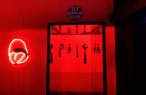 Thiers-sur-Theve Apartment | Nuit Sauvage - Love Room pour Fantasmes Réalisés