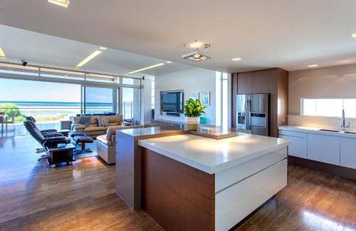 Dunsborough House | Number 10 I Private Properties