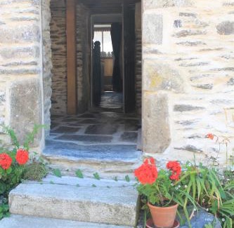 Rochefort-en-Terre House | "Number 26" Town House