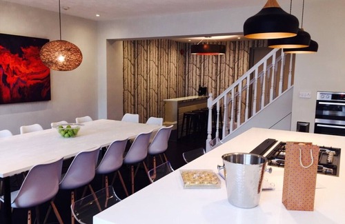 Torquay House | Number Nine Torquay - Boutique former guest house, over 4 storys with hot tub