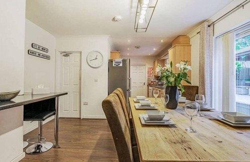 Fenham House | Numero Uno Detached Apart House