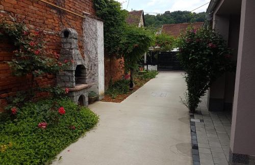 Pozega Apartment | NunaNina apartmani