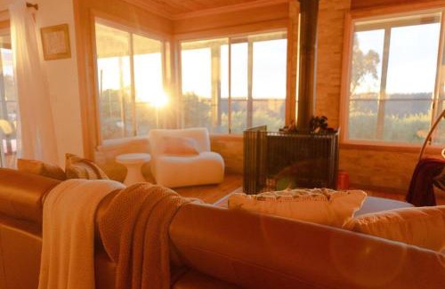 Dargan House | Nunyara - Mountain Views, Rural, Kangaroos, Birds