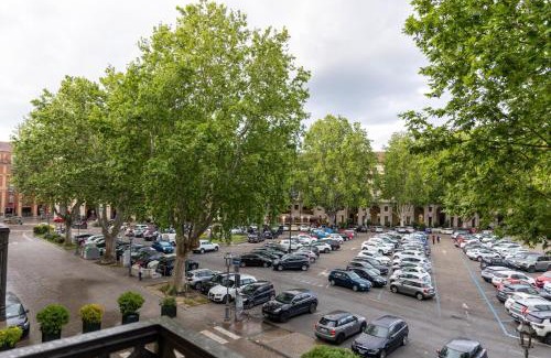Asti Apartment | NUOVO - Appartamento con vista su Piazza Vittorio Alfieri