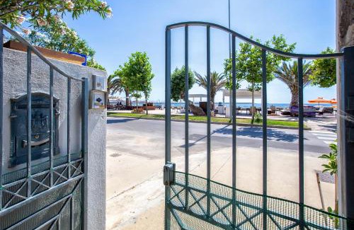 Lido Apartment | Nura's - Apartment AL MARE sea front