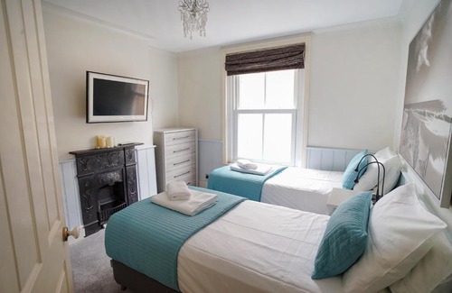 Cowes House | Nutcroft, Cowes