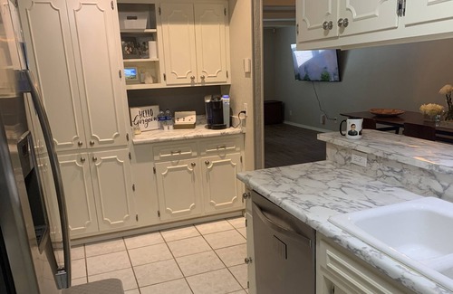 Vance Jackson House | NW Charmer with private pool!