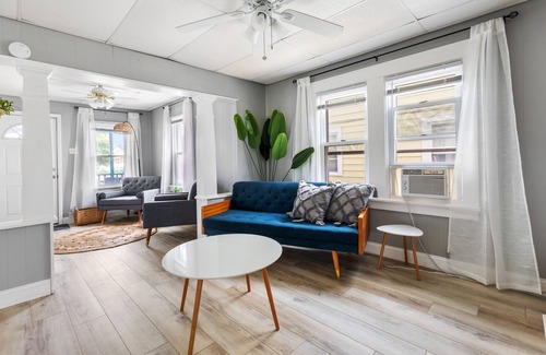 North Wildwood Apartment | NWW 3 BR 2 blocks f beach/boards