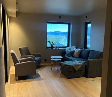 Leknes Apartment | Nybygd og sentral leilighet