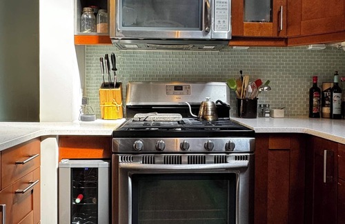 Ukrainian Village Apartment | NYC Gramercy Park Penthouse Loft with HUGE Private Roof Deck