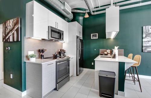 Downtown Los Angeles Apartment | NYC-Style Loft w/Rooftop Pool, Free Parking + Downtown Location