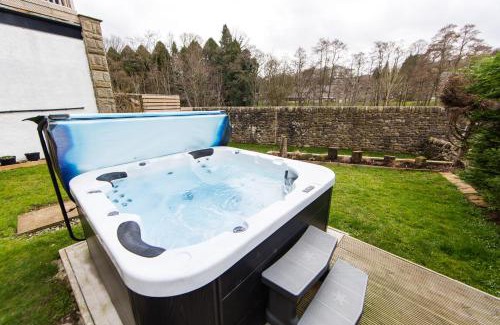 Bewerley Apartment | Nydsley Hall by Luxury Travel Emproium - 4 Luxury Apartments - 2 with Hot Tubs
