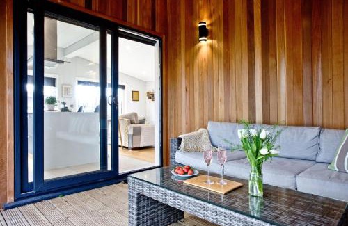 Cheddar House | Nyland Lodge, Strawberryfield Park