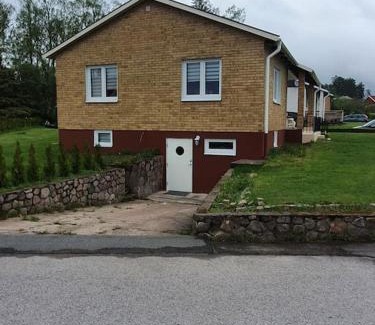 Vimmerby Apartment | Nyrenoverat boende nära Astrid Lindgrens Värld