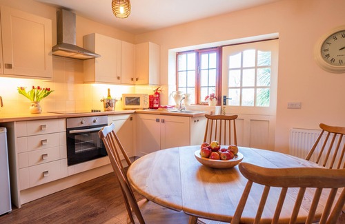 Llanengan Cottage | NYTH Y WENNOL, pet friendly, character holiday cottage in Abersoch