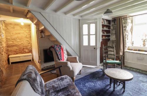 Rhiwbryfdir House | Nyth Yr Eryr