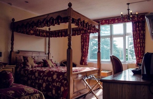 Ely House | Nyton Hotel