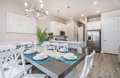 Santa Clara House | O-52| Aloha Poolhouse! Pool & Hot Tub * Fire Pit * 2 Fam Rms * Patio Dining