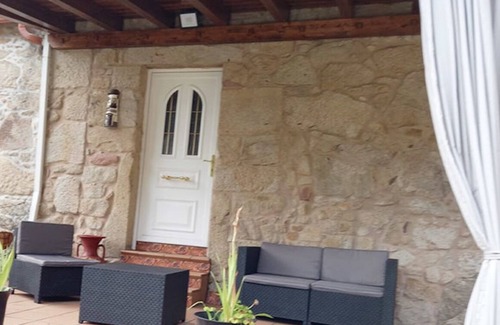 A Picarana Cottage | O Cobo. Rural house with garden and barbecue on the Portuguese Way. Pets allowed