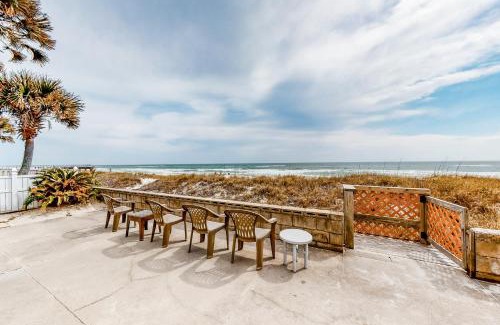 Bahama Beach House | O'Grady's Main Sail