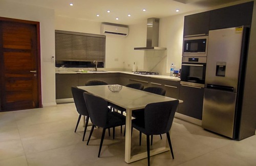 Bain Boeuf Apartment | O Kouche Soley - Appartement Avec Accès Plage