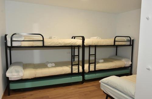 Larouco Hostel | O lar Albergue Larouco
